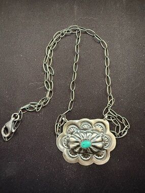 Lavina Benally Navajo handmade kingman turquoise conch necklace. 925